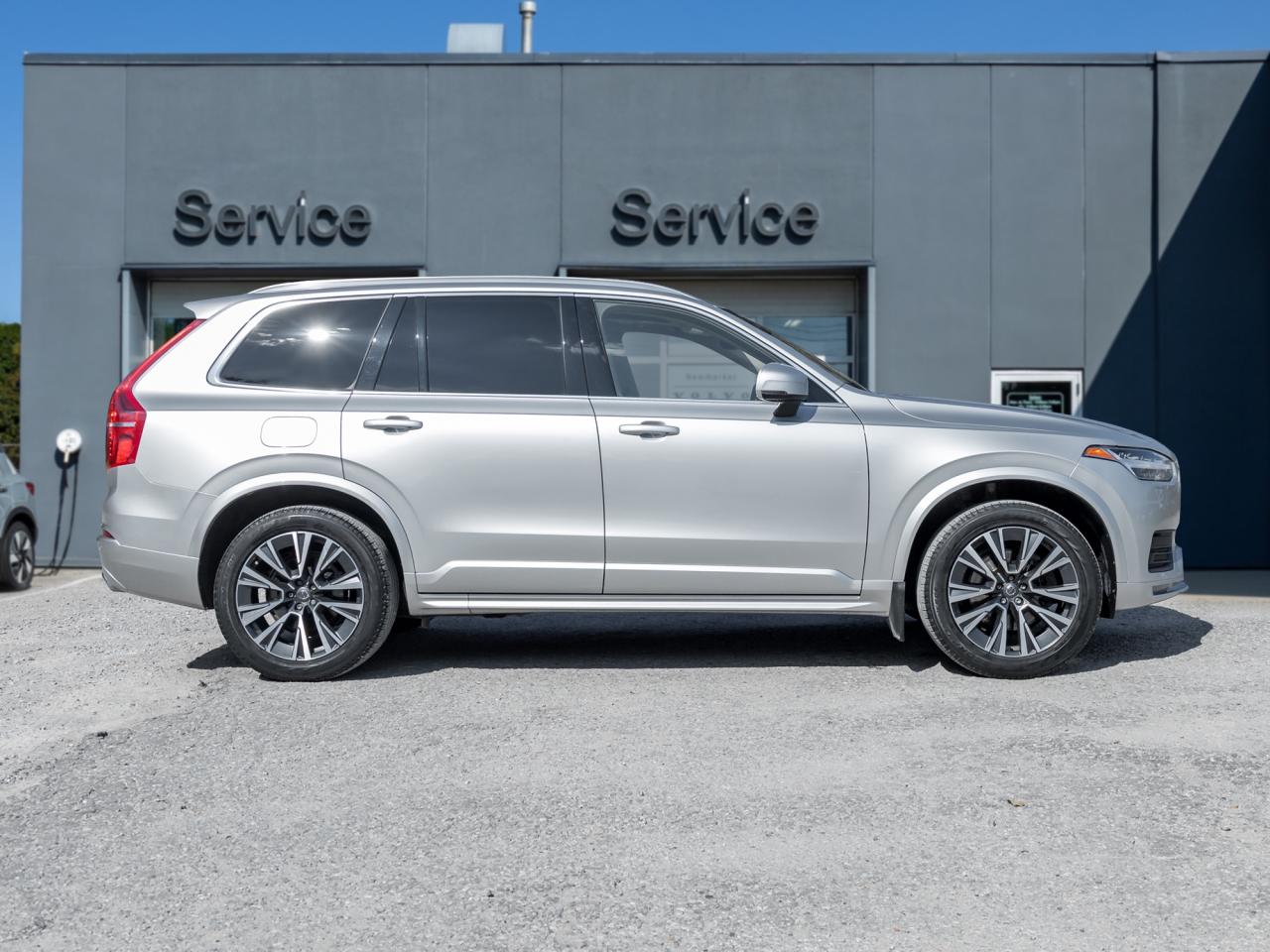2021 Volvo XC90 T6 AWD Momentum 7-Seater HARMAN KARDON 20" WHEEL Photo