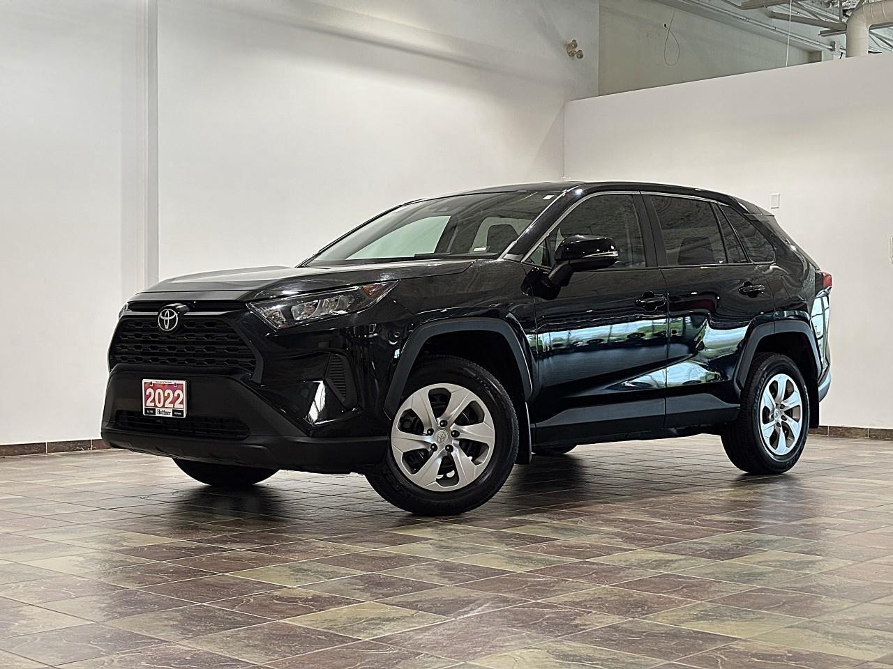 2022 Toyota RAV4 LE Photo