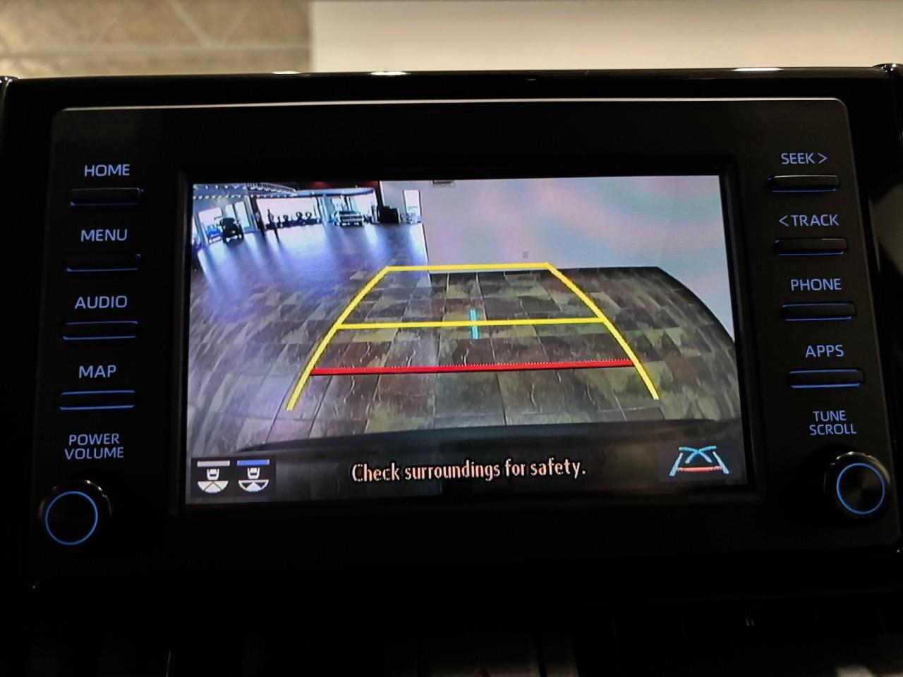 2022 Toyota RAV4 LE Photo