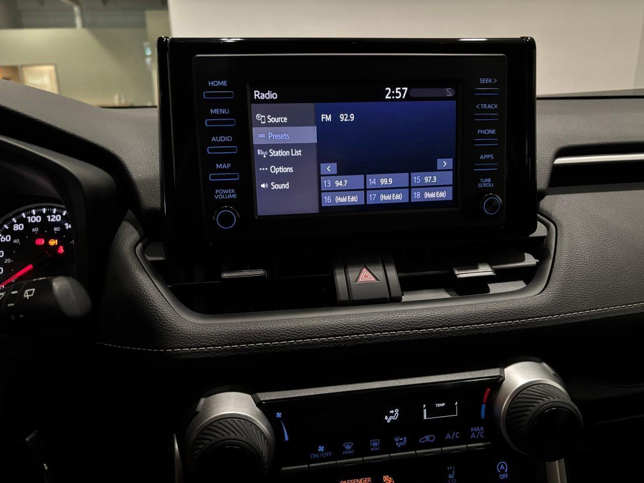 2022 Toyota RAV4 LE Photo