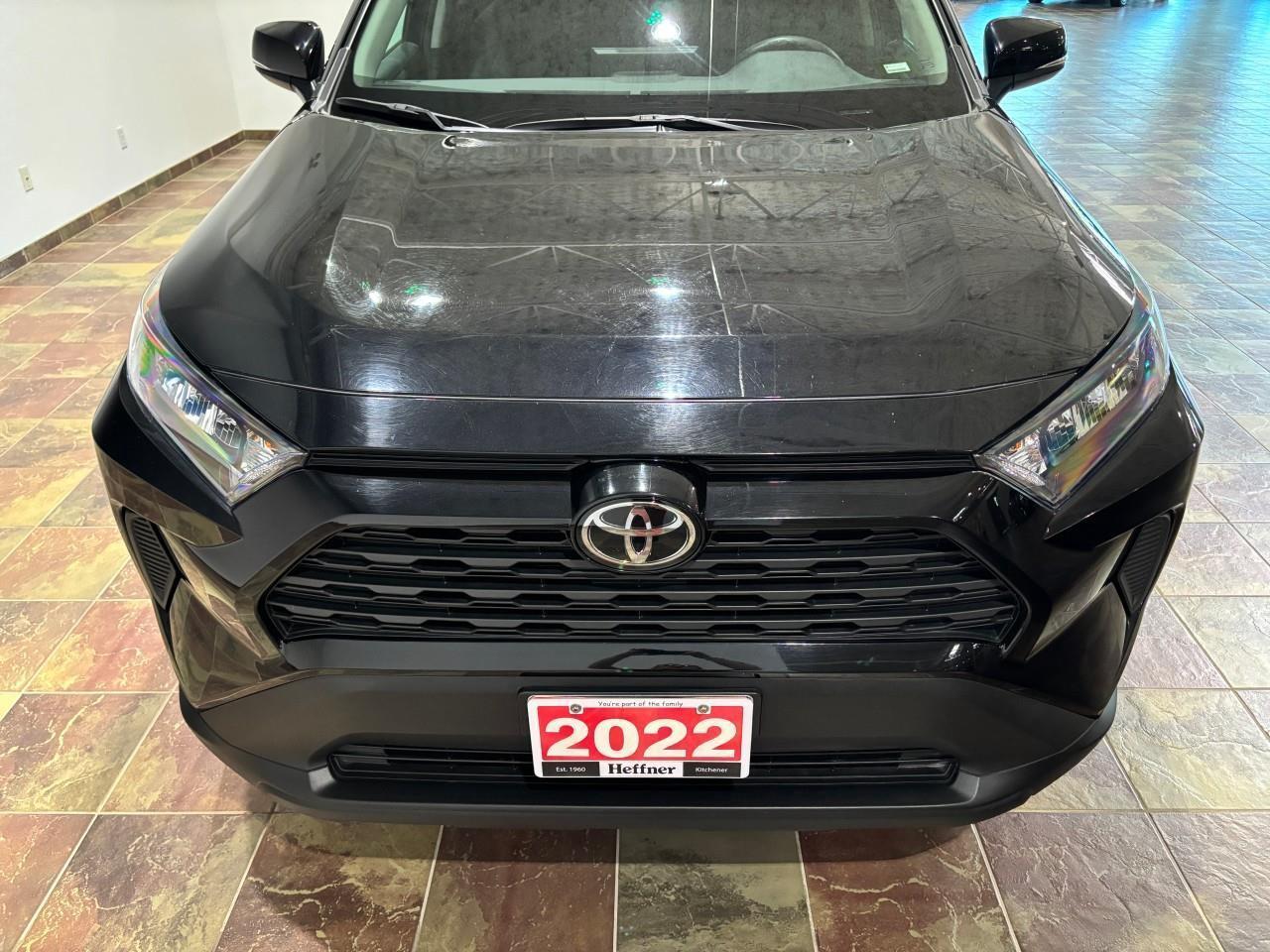 2022 Toyota RAV4 LE Photo