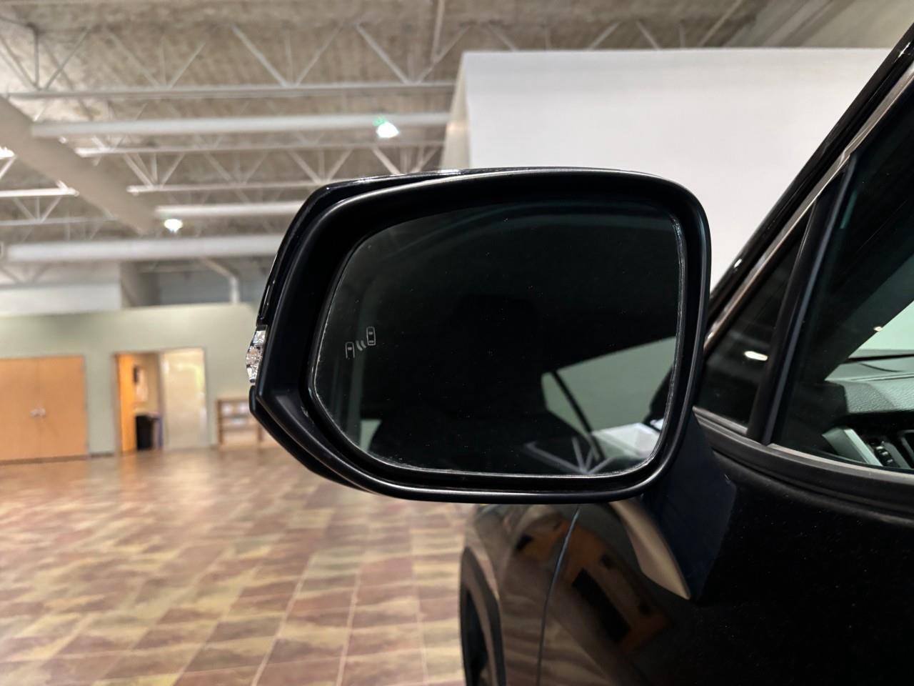 2022 Toyota RAV4 LE Photo