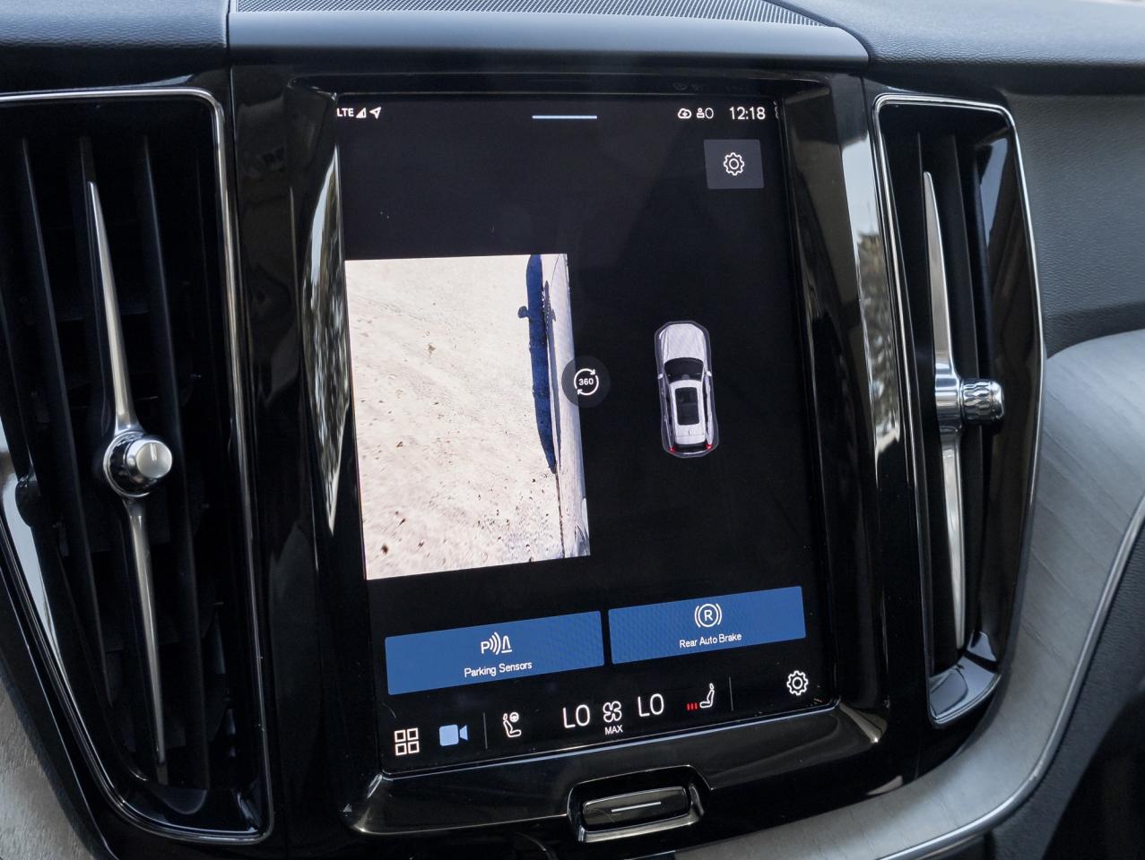 2025 Volvo XC60 B5 AWD Plus Dark Theme CPO LOW MILEAGE NEARLY NEW Photo