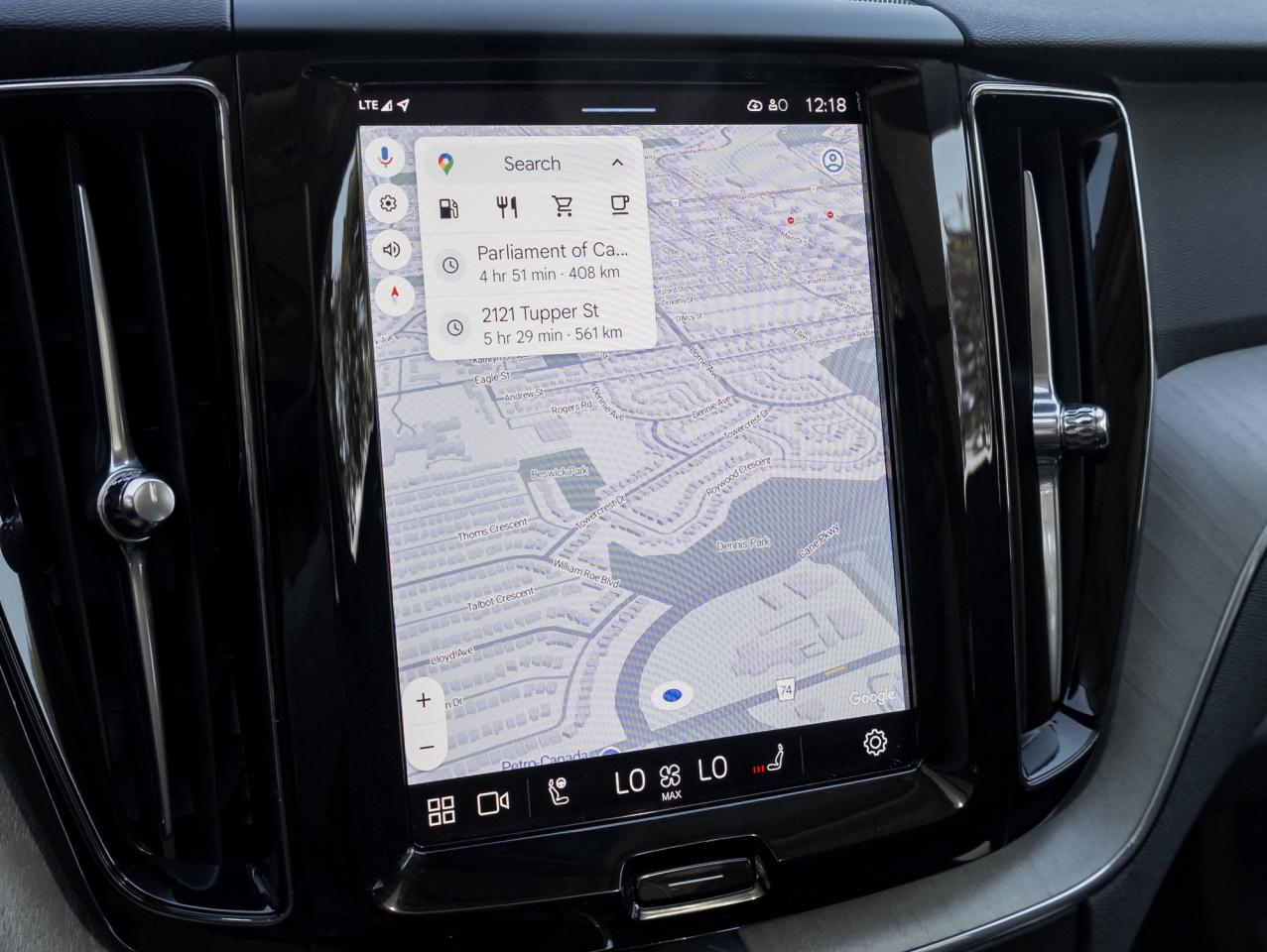 2025 Volvo XC60 B5 AWD Plus Dark Theme CPO LOW MILEAGE NEARLY NEW Photo