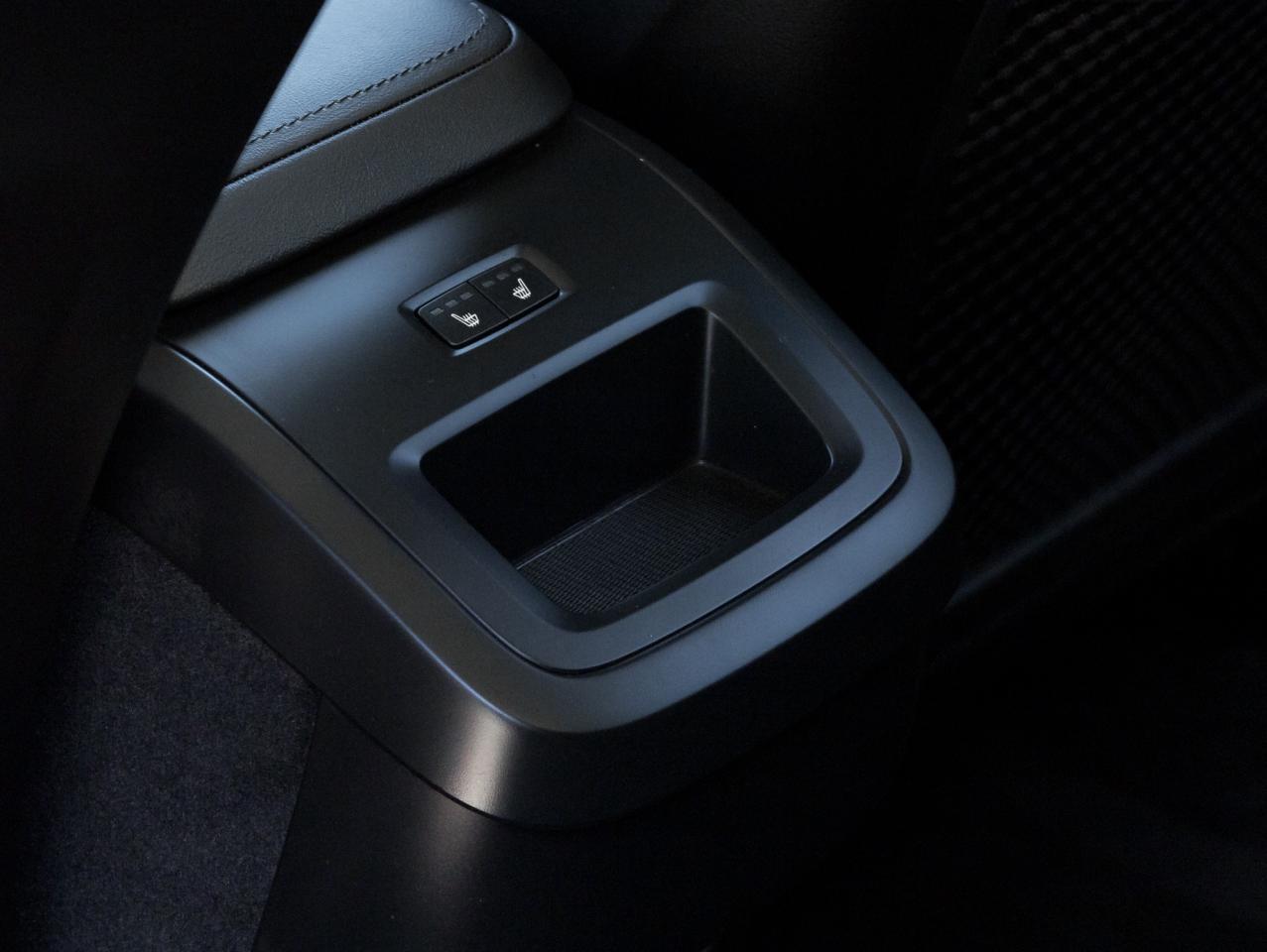 2025 Volvo XC60 B5 AWD Plus Dark Theme CPO LOW MILEAGE NEARLY NEW Photo