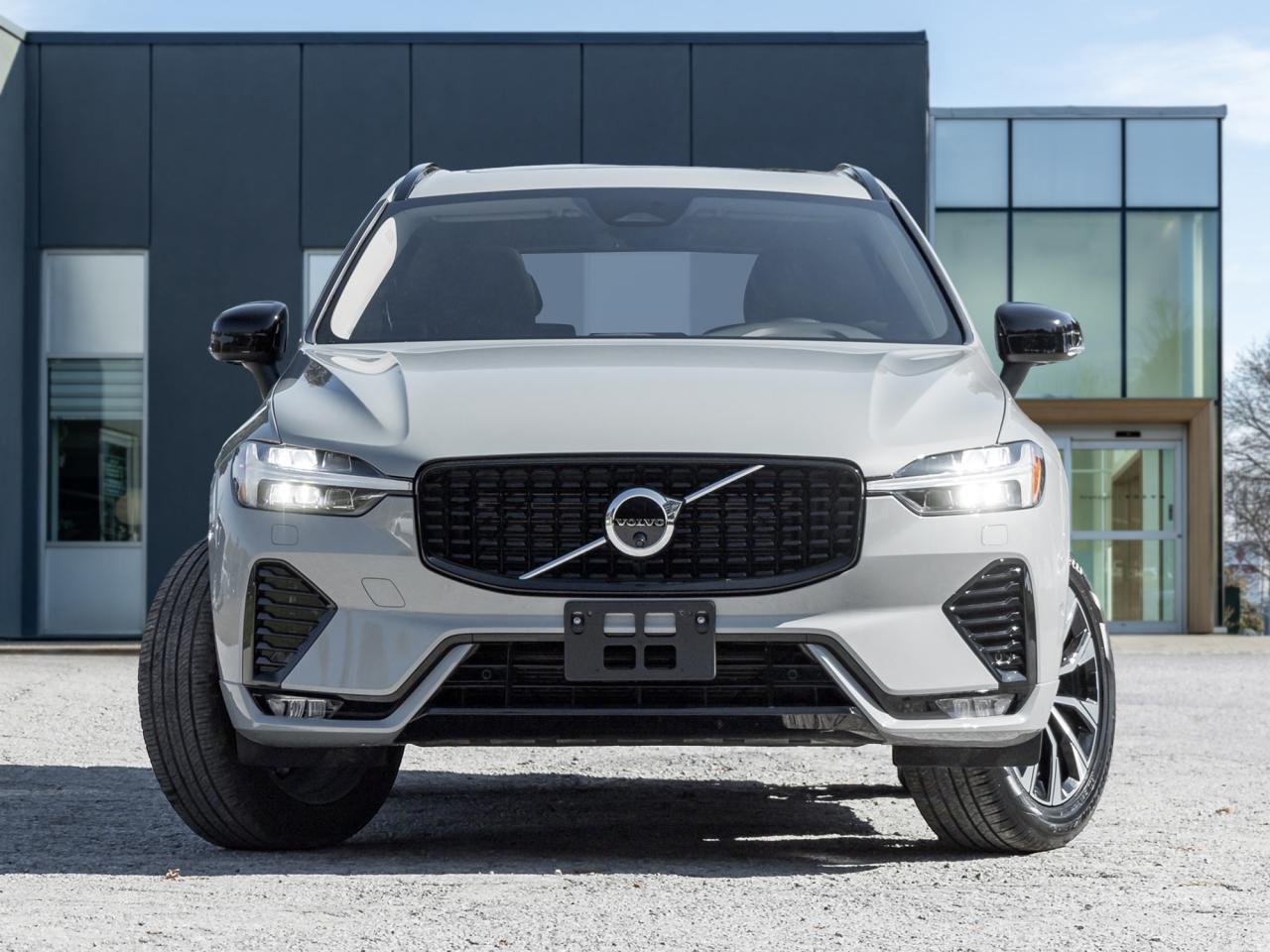 2025 Volvo XC60 B5 AWD Plus Dark Theme CPO LOW MILEAGE NEARLY NEW Photo