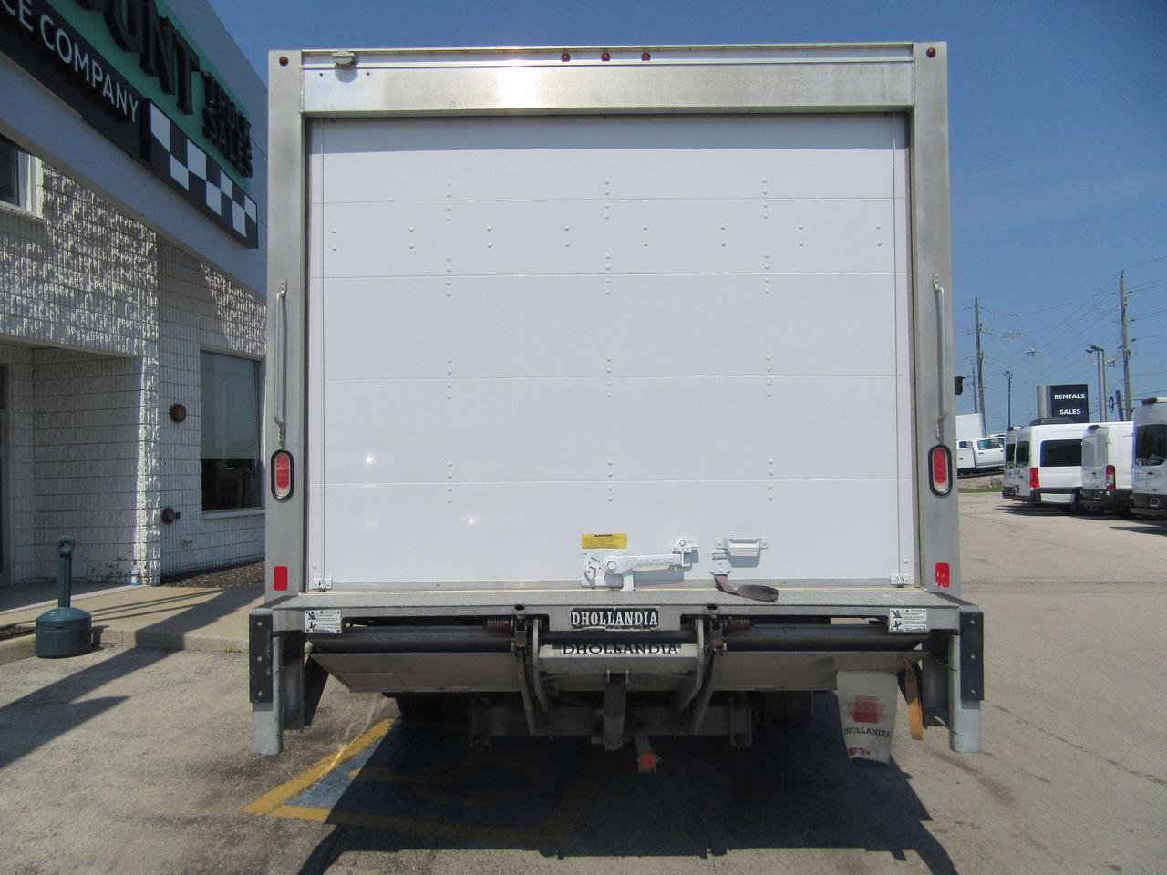 2022 Ford E-450 18FT HIGH BOX CUBE VAN POWER LIFTGATE WITH RAMP Photo3