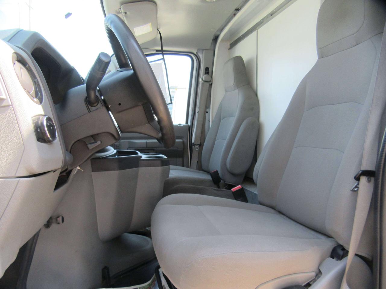 2022 Ford E-450 18FT HIGH BOX CUBE VAN POWER LIFTGATE WITH RAMP Photo