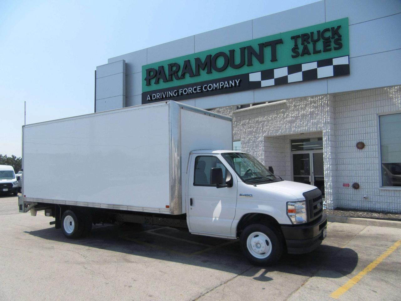 2022 Ford E-450 18FT HIGH BOX CUBE VAN POWER LIFTGATE WITH RAMP Photo