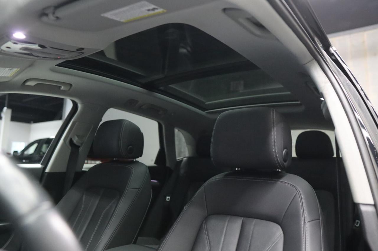 2023 Audi Q5 PROGRESSIV  S-LINE  WINTER TIRES  NO ACCIDENTS Photo