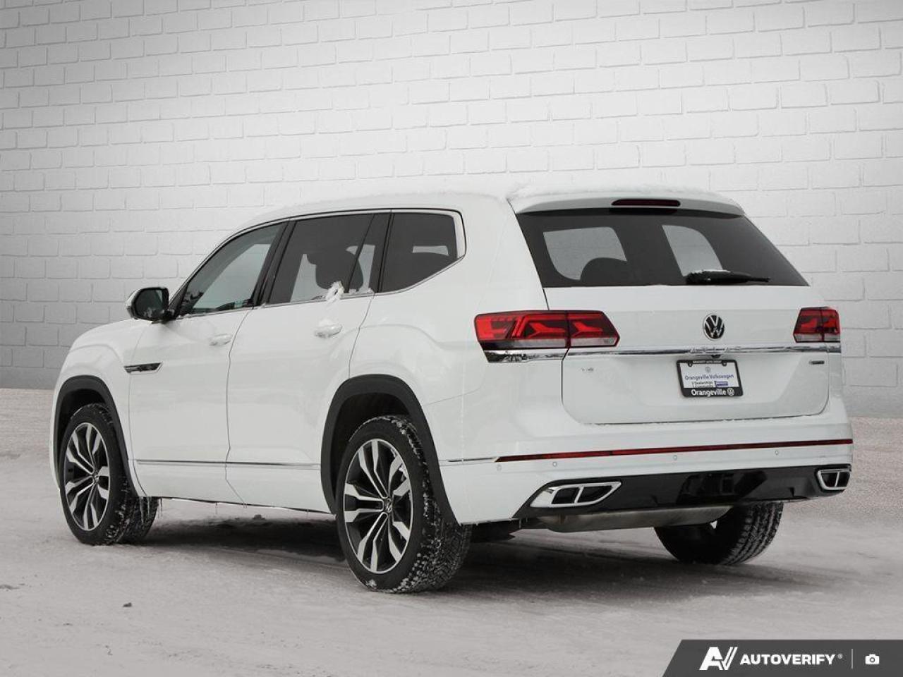 2023 Volkswagen Atlas ExeclineONE-OWNER, ACCIDENT-FREE, CAPTAIN'S CHAIRS Photo3