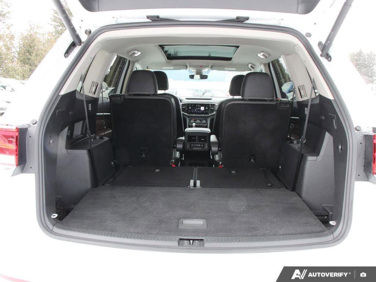 2023 Volkswagen Atlas ExeclineONE-OWNER, ACCIDENT-FREE, CAPTAIN'S CHAIRS Photo