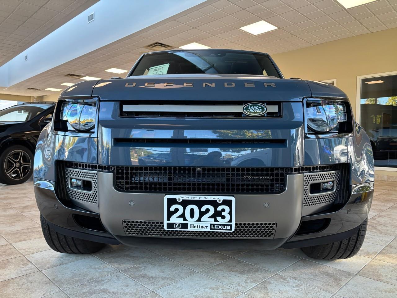 2023 Land Rover Defender X-Dynamic SE X-Dynamic SE 110 AWD   SAFETY CERTIFI Photo4