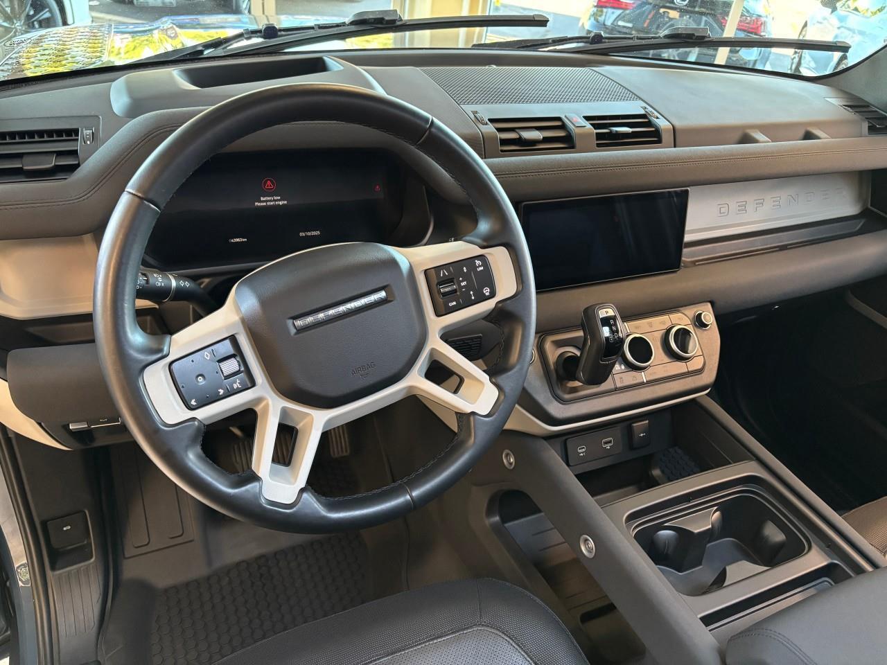 2023 Land Rover Defender X-Dynamic SE X-Dynamic SE 110 AWD   SAFETY CERTIFI Photo