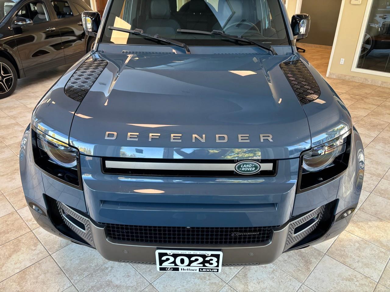 2023 Land Rover Defender X-Dynamic SE X-Dynamic SE 110 AWD   SAFETY CERTIFI Photo