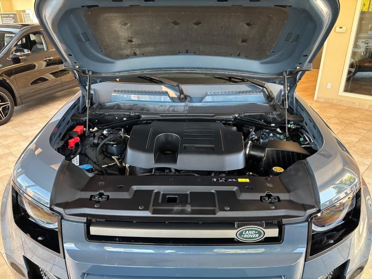 2023 Land Rover Defender X-Dynamic SE X-Dynamic SE 110 AWD   SAFETY CERTIFI Photo