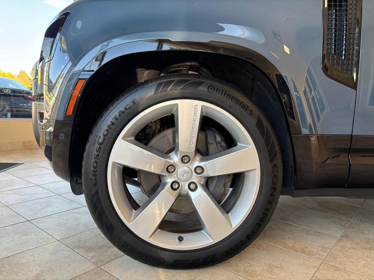 2023 Land Rover Defender X-Dynamic SE X-Dynamic SE 110 AWD   SAFETY CERTIFI Photo