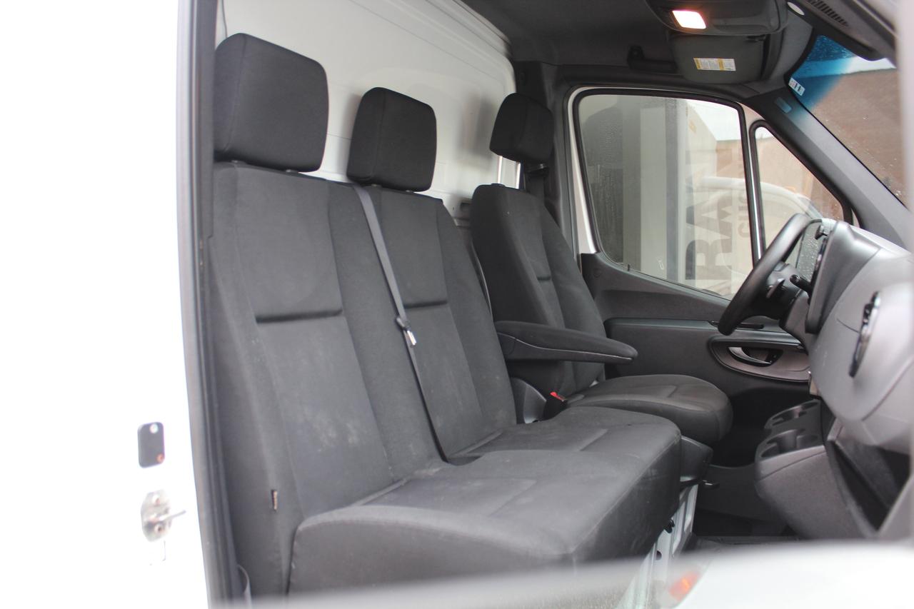 2019 Mercedes-Benz Sprinter 3500 - "16 FT CUBEBOX" - 3.0L DIESEL Photo