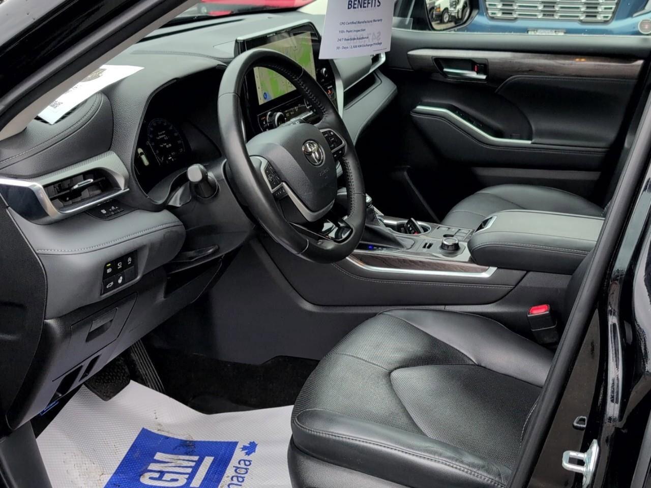 2023 Toyota Highlander LECertified Pre-Owned   One Owner   Winter Tires Photo4