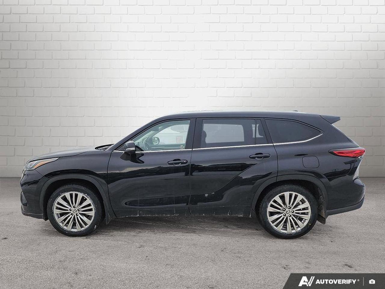 2023 Toyota Highlander LECertified Pre-Owned   One Owner   Winter Tires Photo