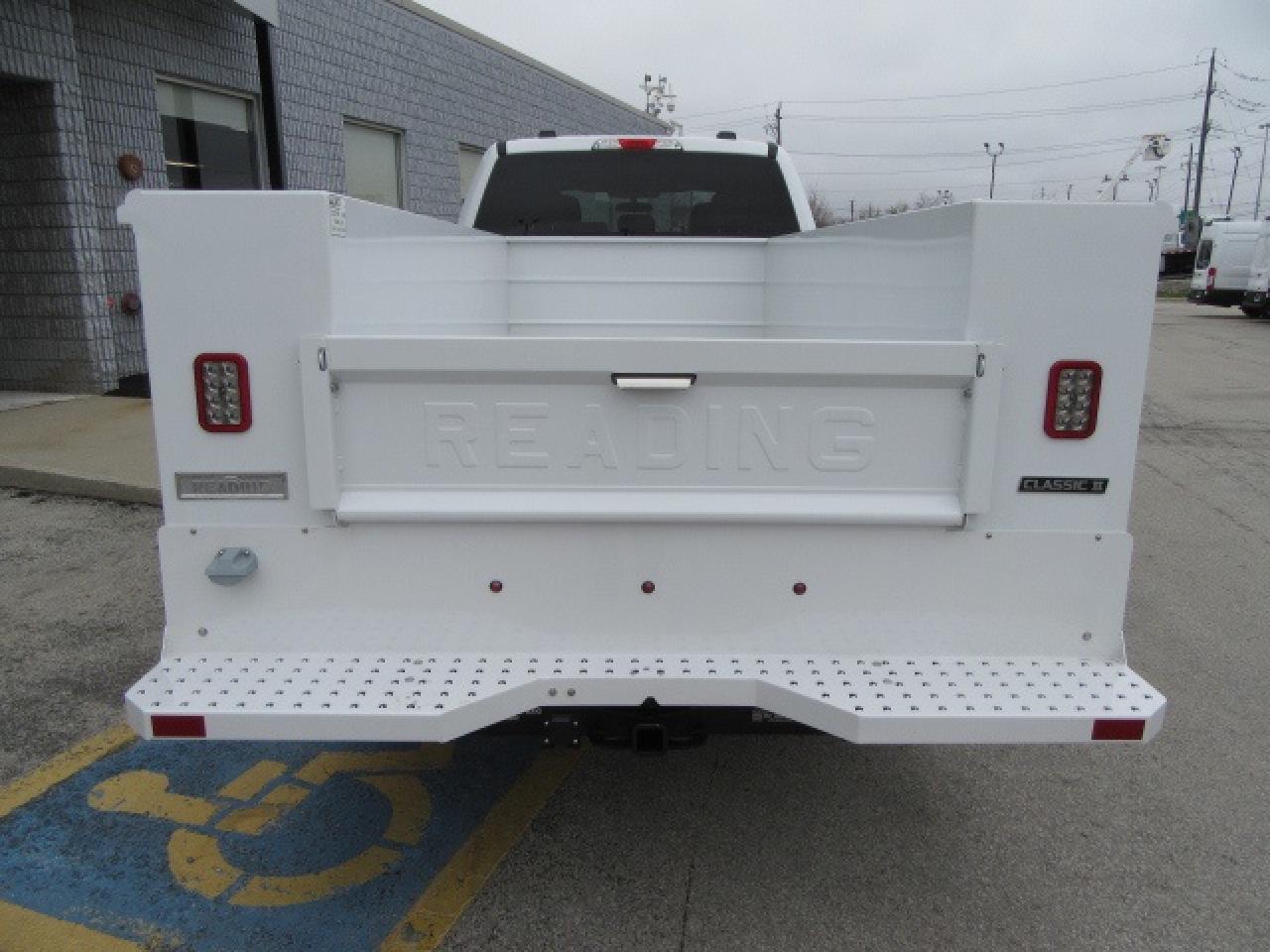 2022 Ford F-350 GAS CREW 4X4 WITH NEW 9FT SERVICE / UTILITY BODY Photo3