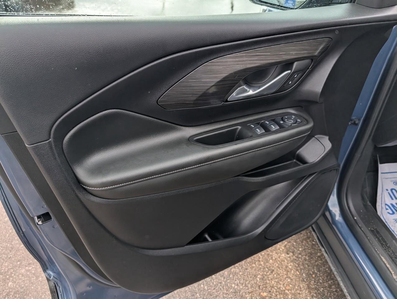 2024 GMC Terrain SLESLE ELEVATION, AWD, NAV, ROOF, HEATED CLOTH, CL Photo