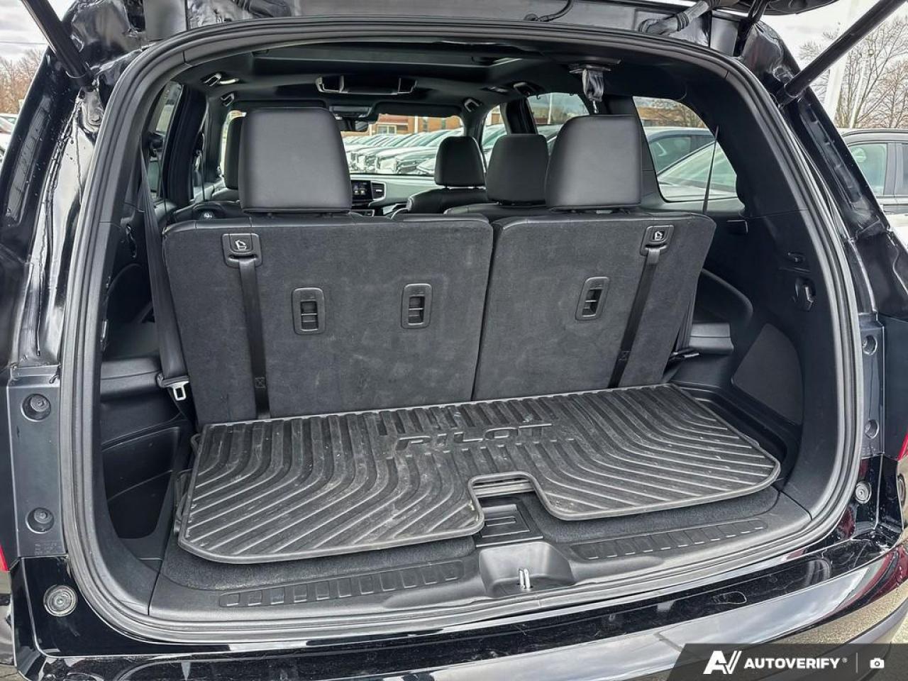 2021 Honda Pilot Black Edition AWD   ONE OWNER   LEATHER   VNT SEAT Photo