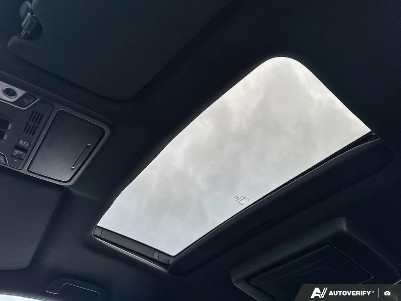 2021 Honda Pilot Black Edition AWD   ONE OWNER   LEATHER   VNT SEAT Photo