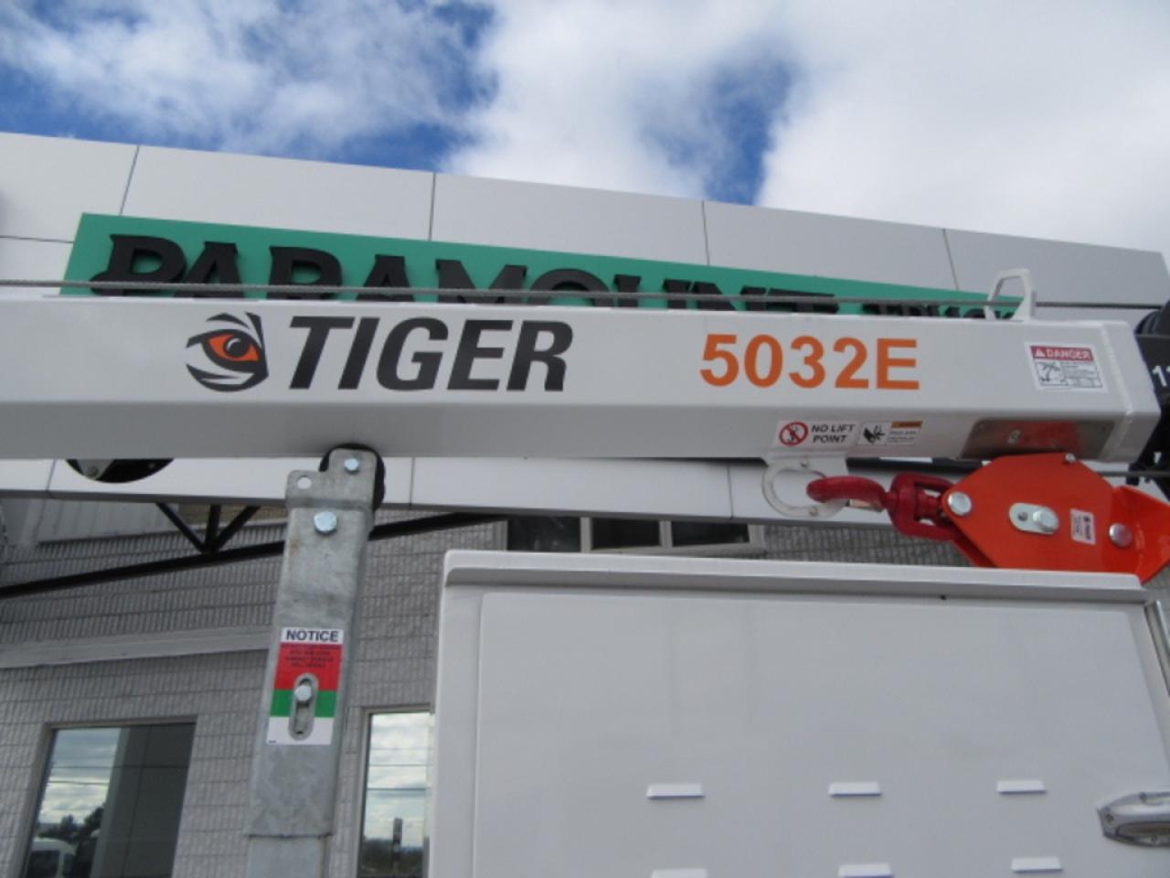 2021 Ford Super Duty F-550 DIESEL 4X4 CREW CAB NEW SERVICE BODY & CRANE Photo