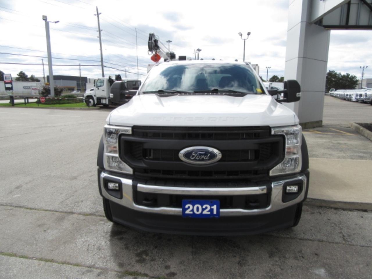 2021 Ford Super Duty F-550 DIESEL 4X4 CREW CAB NEW SERVICE BODY & CRANE Photo