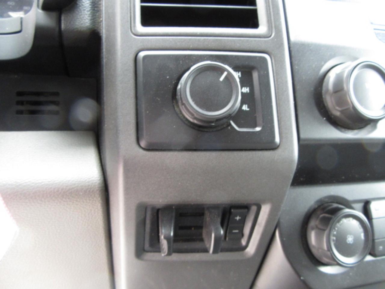 2021 Ford Super Duty F-550 DIESEL 4X4 CREW CAB NEW SERVICE BODY & CRANE Photo