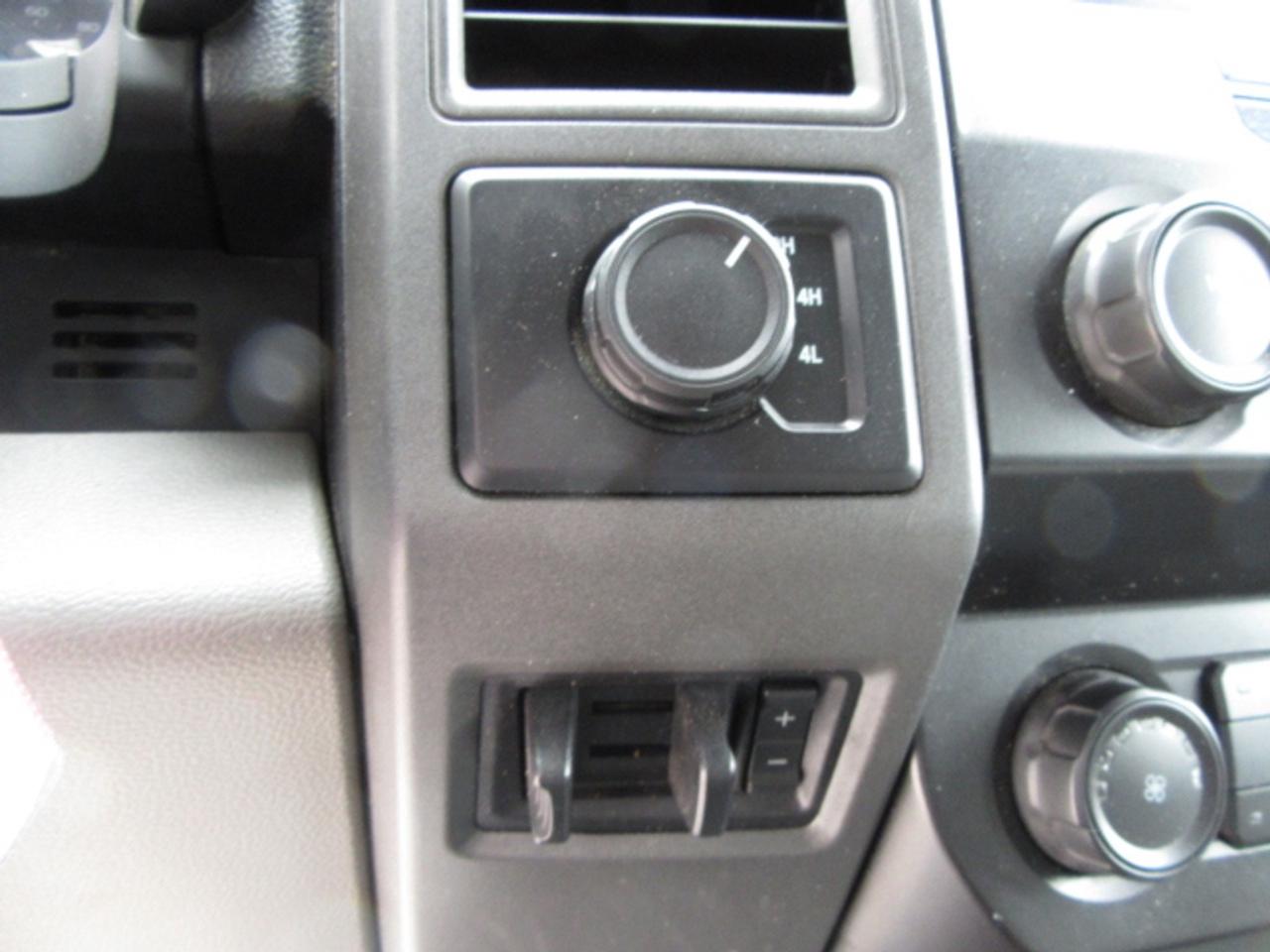 2021 Ford Super Duty F-550 DIESEL 4X4 CREW CAB NEW SERVICE BODY & CRANE Photo