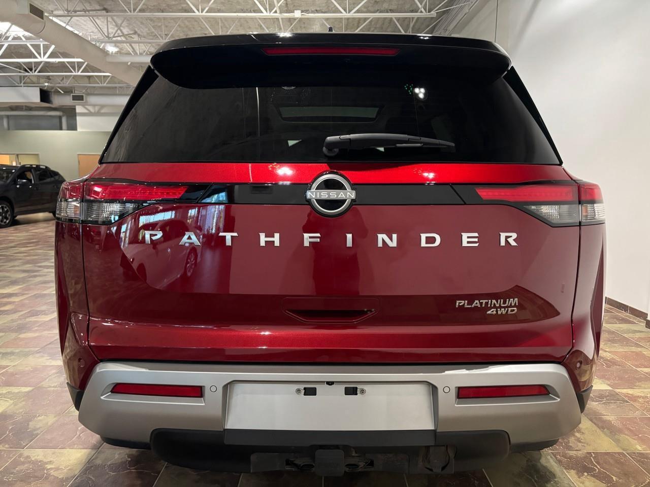 2024 Nissan Pathfinder Platinum Photo