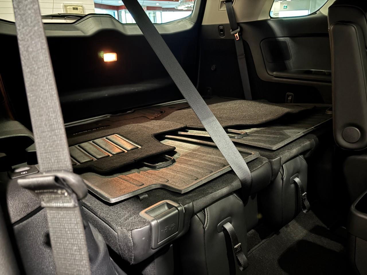 2024 Nissan Pathfinder Platinum Photo