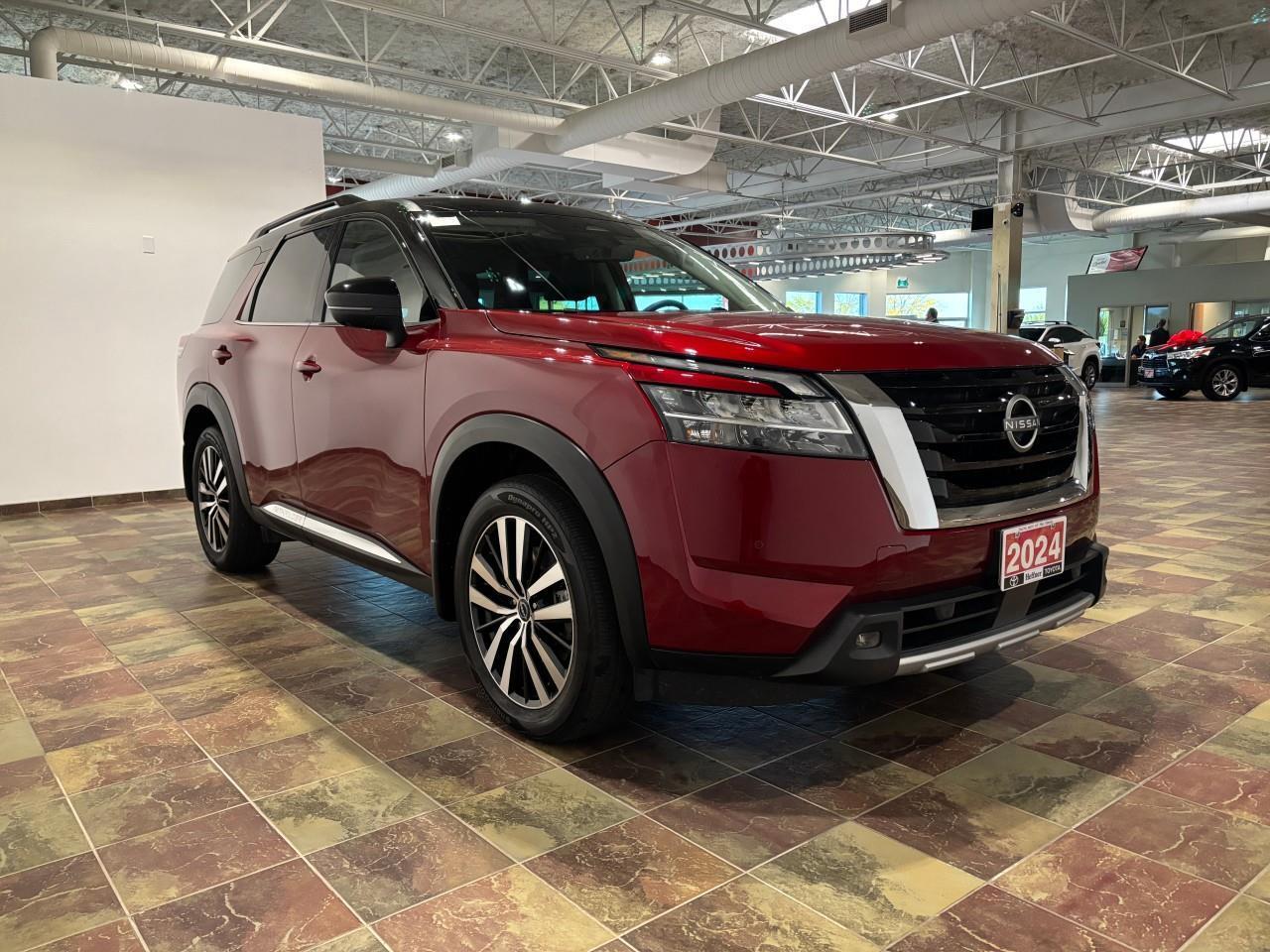 2024 Nissan Pathfinder Platinum Photo