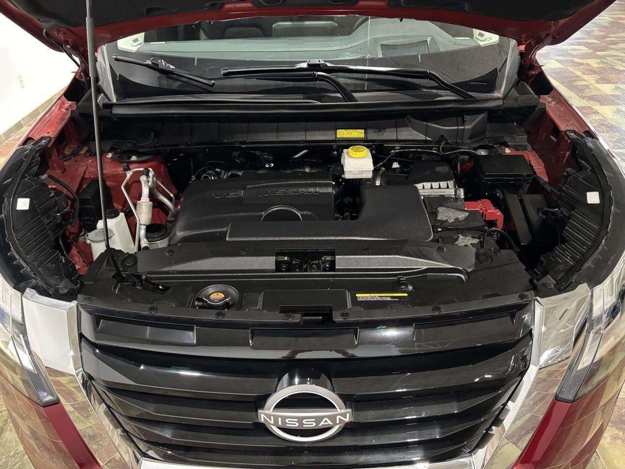 2024 Nissan Pathfinder Platinum Photo