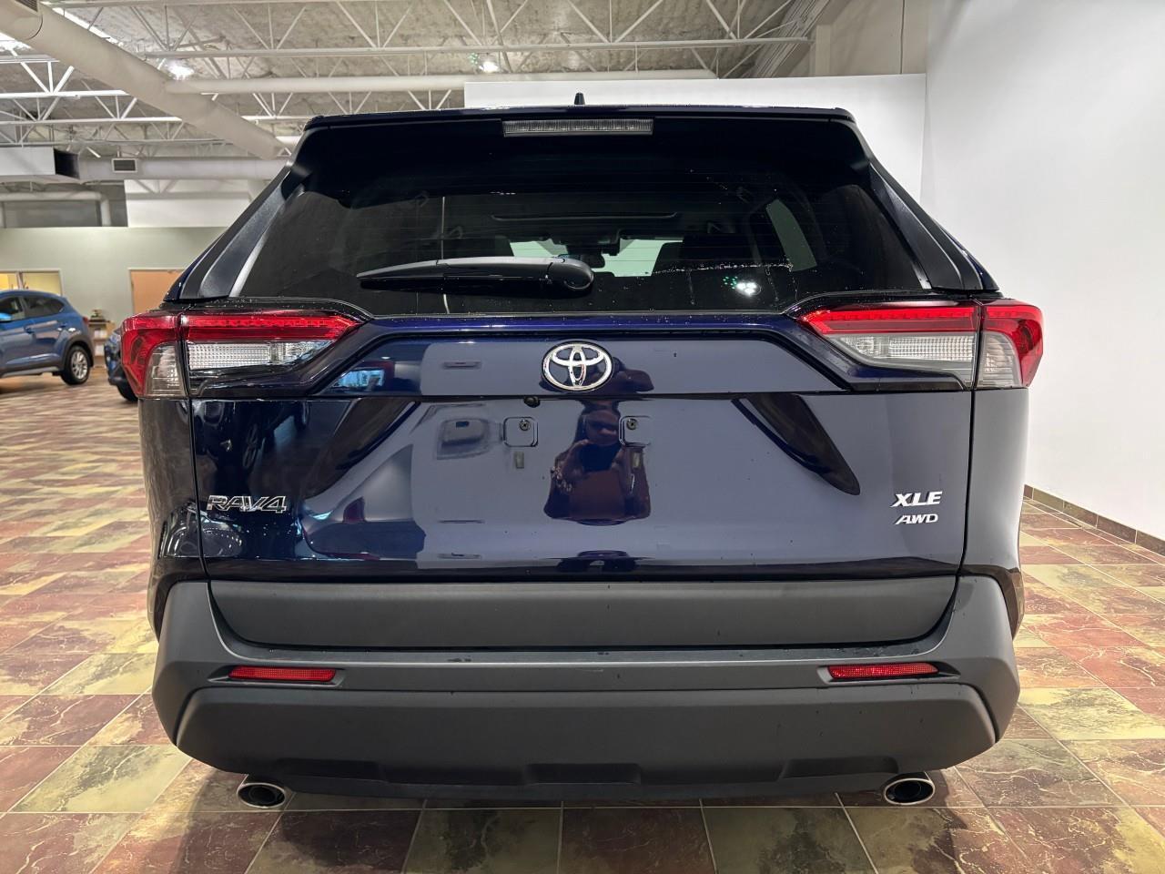 2024 Toyota RAV4 XLE Photo