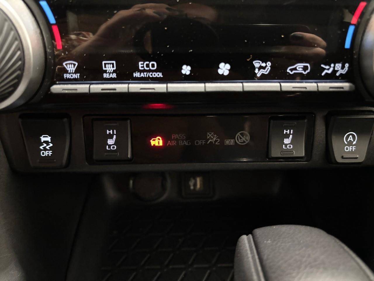 2024 Toyota RAV4 XLE Photo