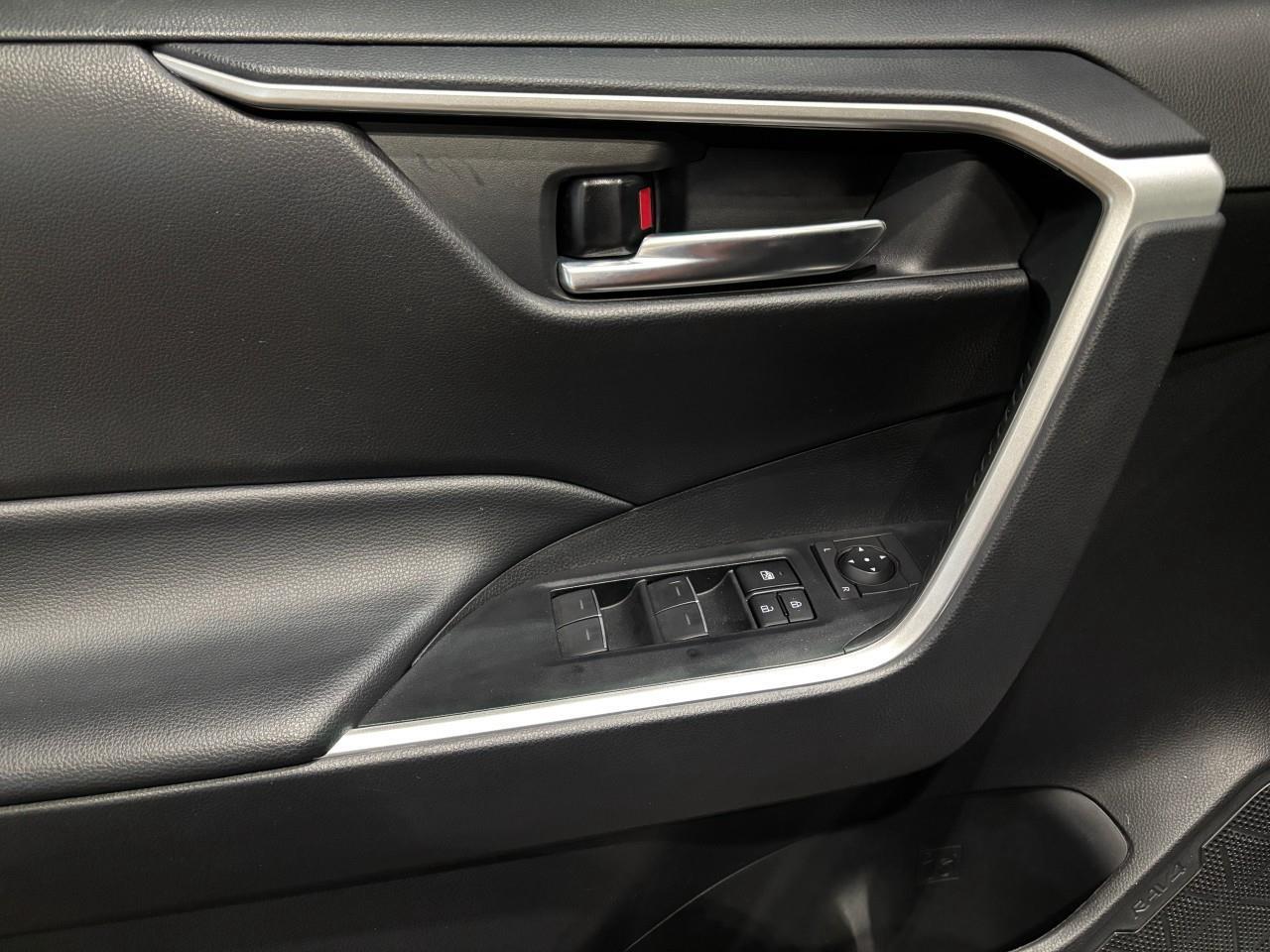 2024 Toyota RAV4 XLE Photo