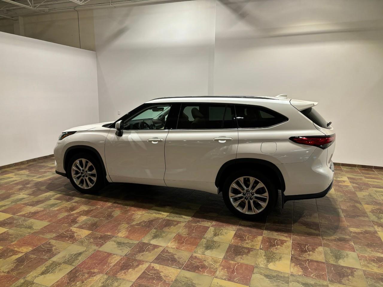 2020 Toyota Highlander Limited   BACKUP CAMERA Photo