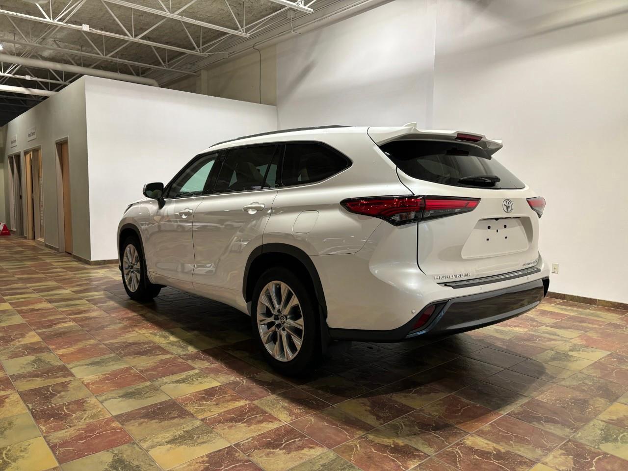 2020 Toyota Highlander Limited   BACKUP CAMERA Photo2
