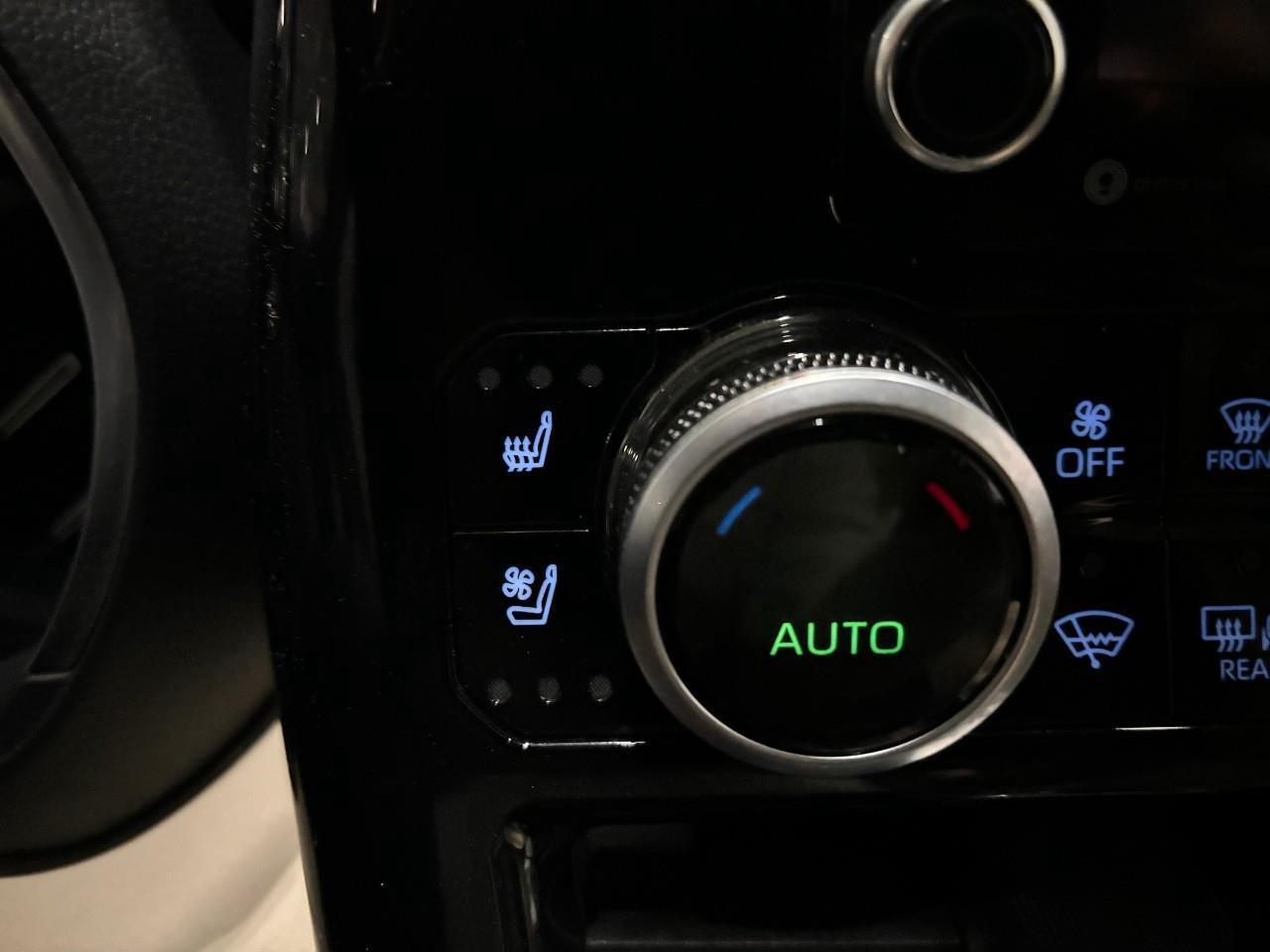 2020 Toyota Highlander Limited   BACKUP CAMERA Photo