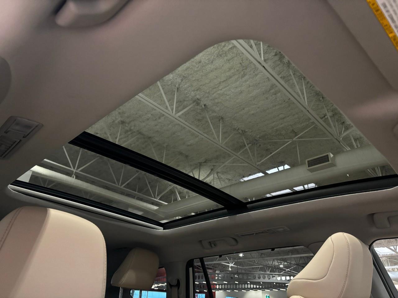 2020 Toyota Highlander Limited   BACKUP CAMERA Photo