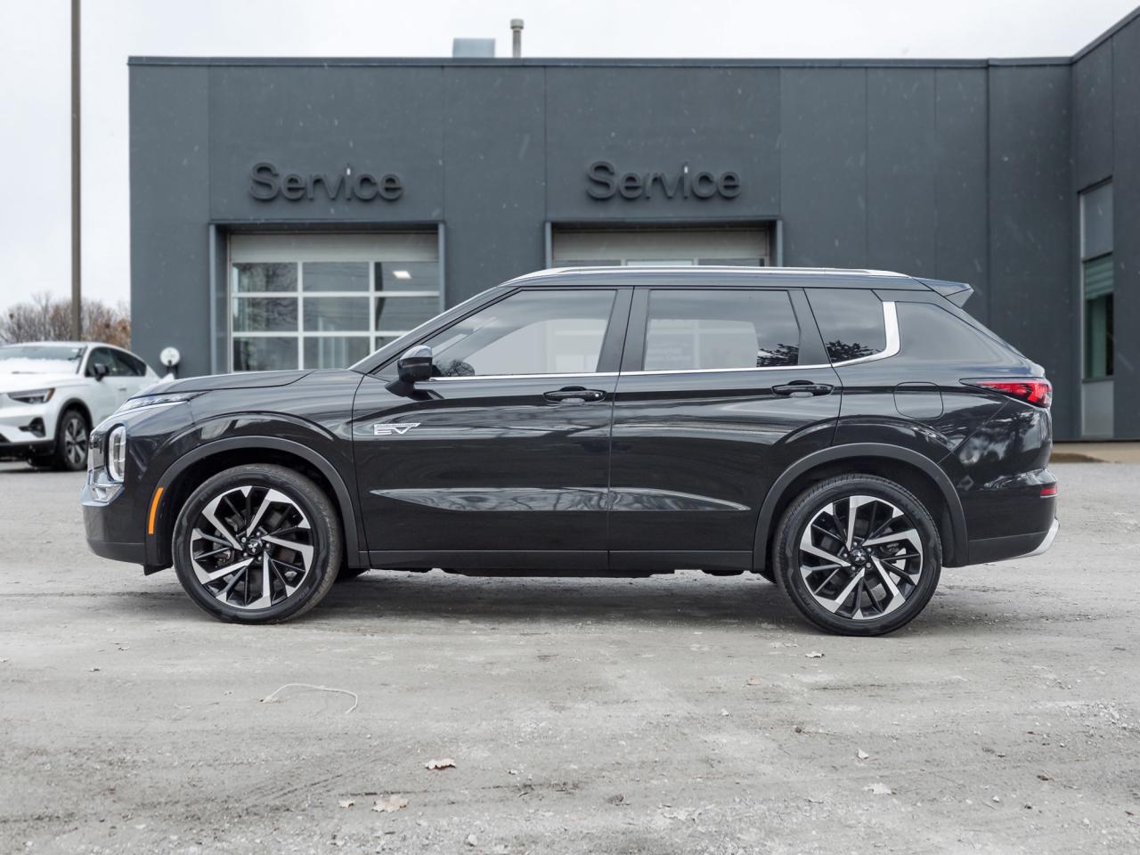 2023 Mitsubishi Outlander PHEV SEL S-AWC CPO FINANCE RATES FOR AS LOW AS 0.90% Photo