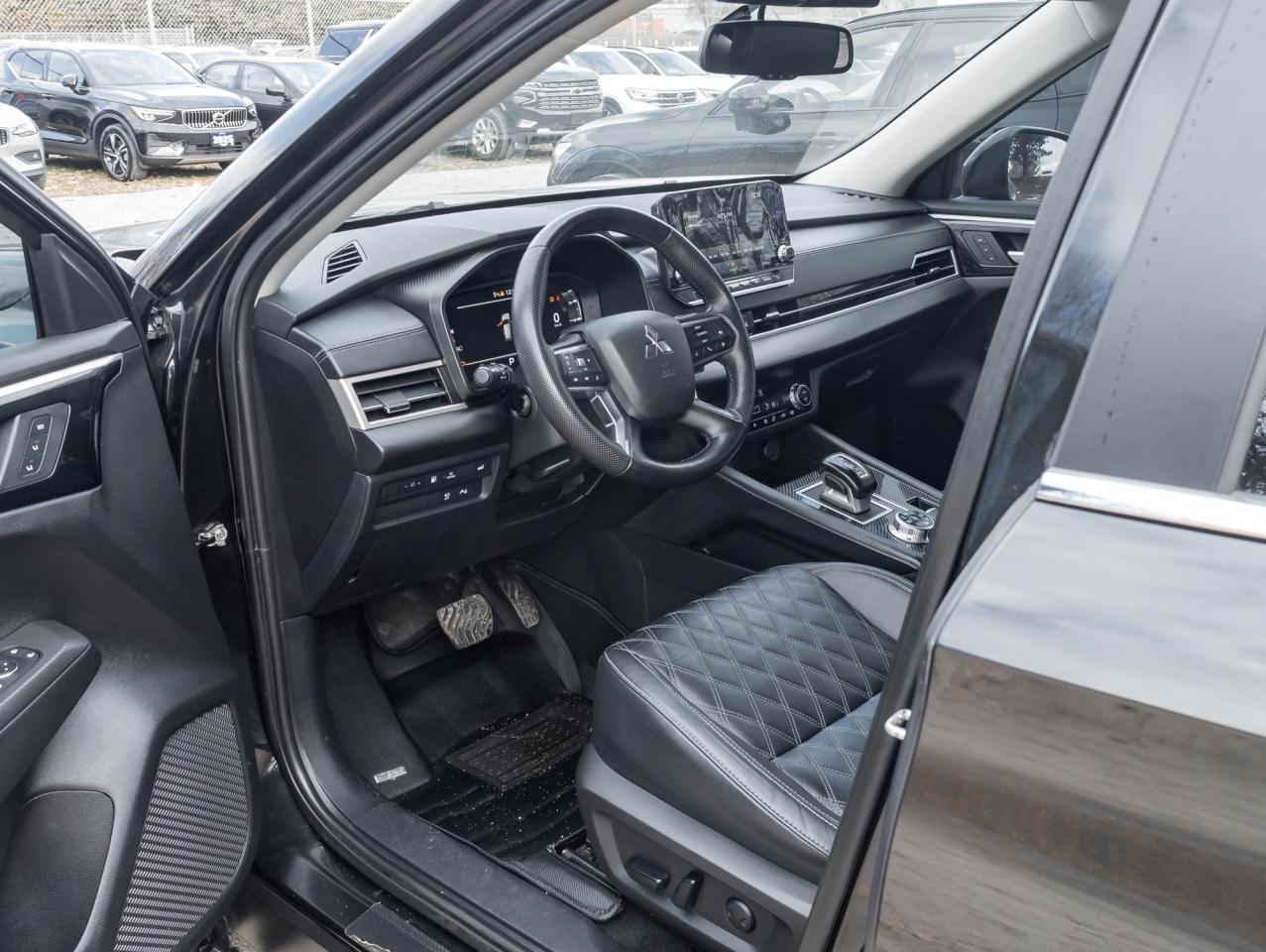 2023 Mitsubishi Outlander PHEV SEL S-AWC CPO FINANCE RATES FOR AS LOW AS 0.90% Photo