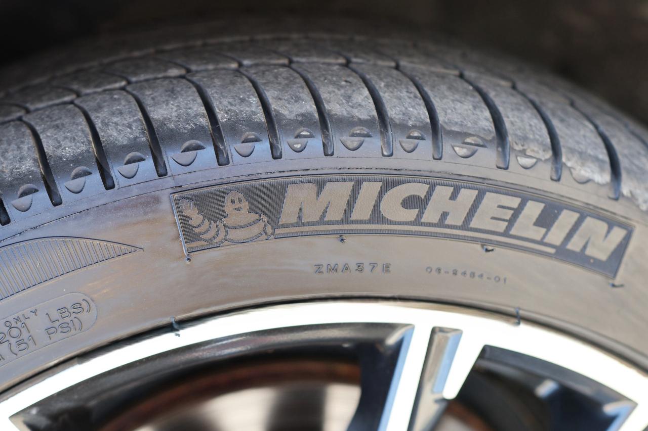 2019 Subaru BRZ SPORT TECH-6S MAN/NAV/BACK UP CAM/LEATHER/CARPLAY/ Photo