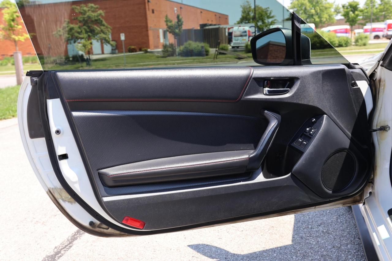 2019 Subaru BRZ SPORT TECH-6S MAN/NAV/BACK UP CAM/LEATHER/CARPLAY/ Photo