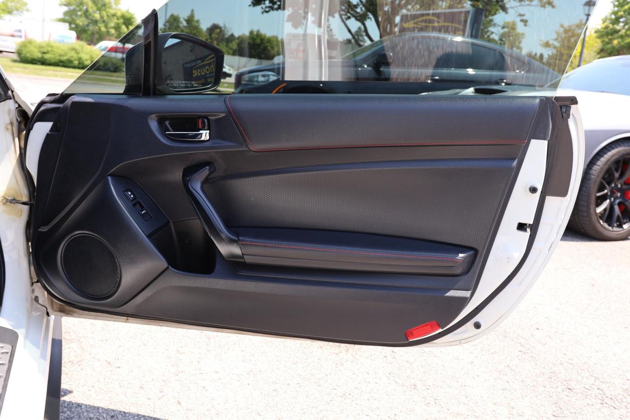 2019 Subaru BRZ SPORT TECH-6S MAN/NAV/BACK UP CAM/LEATHER/CARPLAY/ Photo