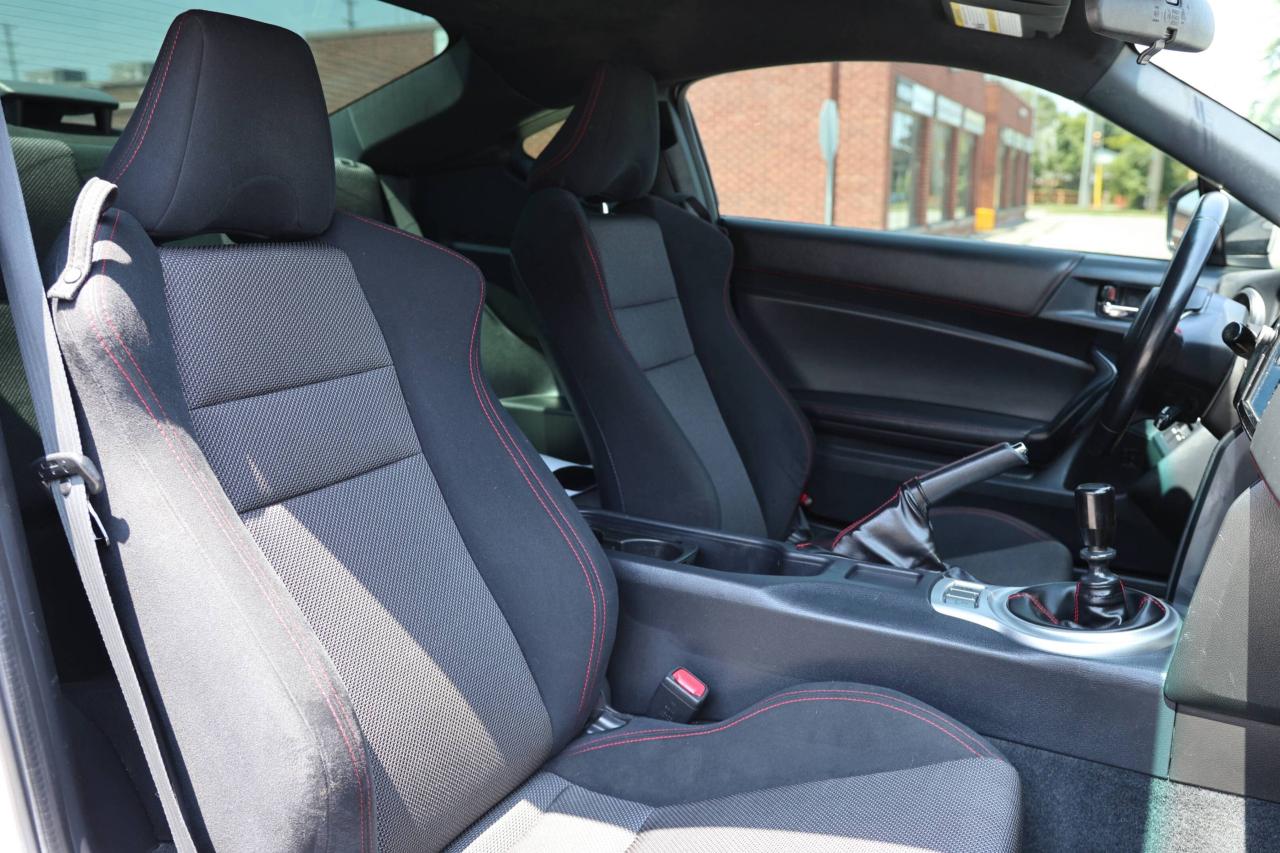 2019 Subaru BRZ SPORT TECH-6S MAN/NAV/BACK UP CAM/LEATHER/CARPLAY/ Photo