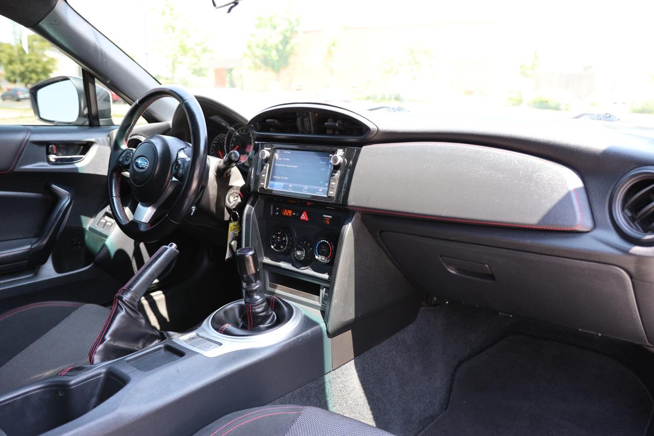 2019 Subaru BRZ SPORT TECH-6S MAN/NAV/BACK UP CAM/LEATHER/CARPLAY/ Photo